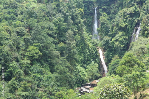 the cigame waterfall on the slopes of Mount Halimun Salak has its own characteristics, namely a cascading waterfall