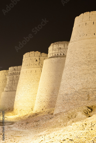 DERAWAR FORT, PAKISTAN , Clay bricks fort