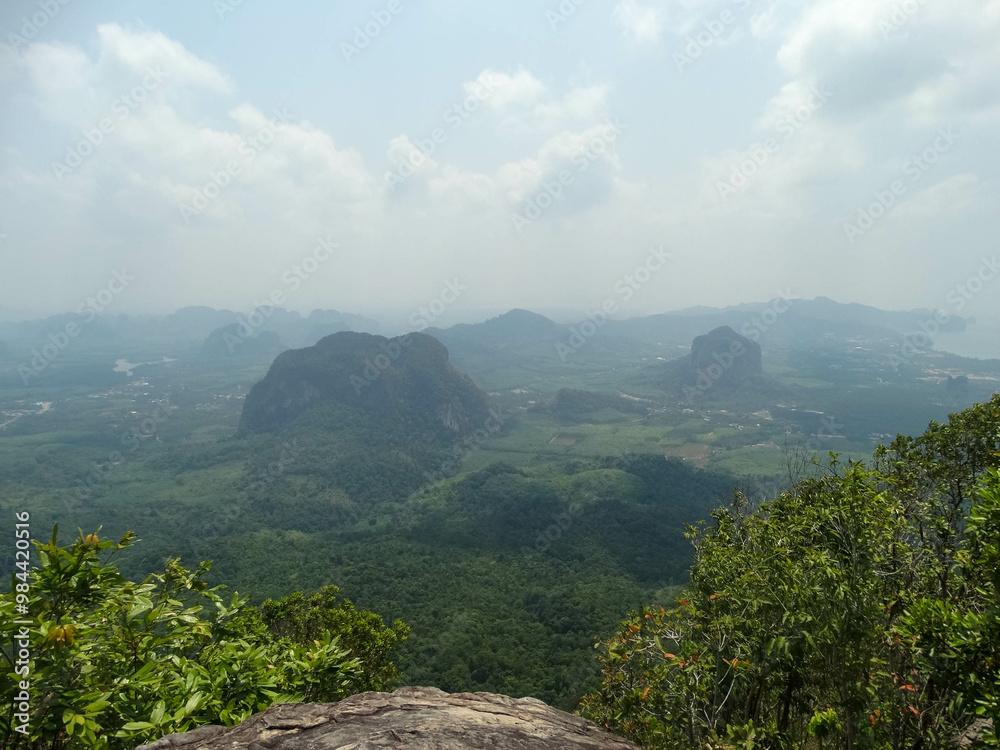 Obraz premium Mountain View from Khao Ngon Nak Viewpoint, Krabi, Thailand