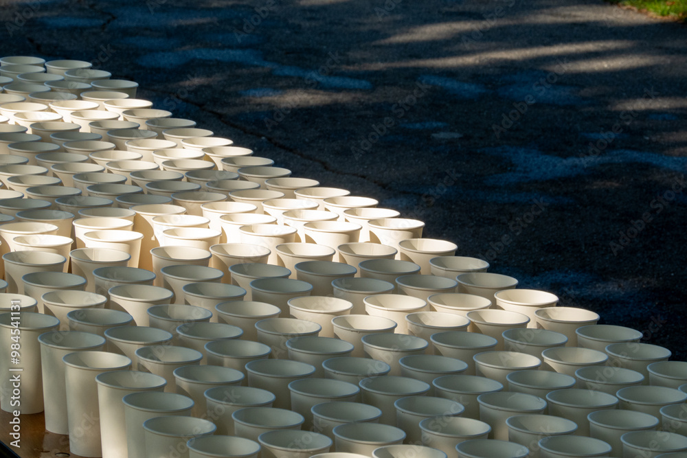 Obraz premium Rows of water cups waiting for runners