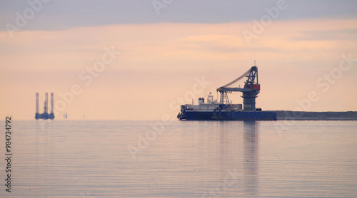 Tableau sur toile Ship crane on the Caspian sea. High quality photo