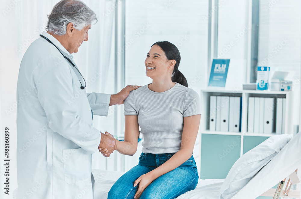 Obraz premium Smile, woman and handshake with doctor in hospital for greeting, introduction and meeting of treatment success. Happy, patient and expert for medical welcome, healthcare agreement and recovery advice