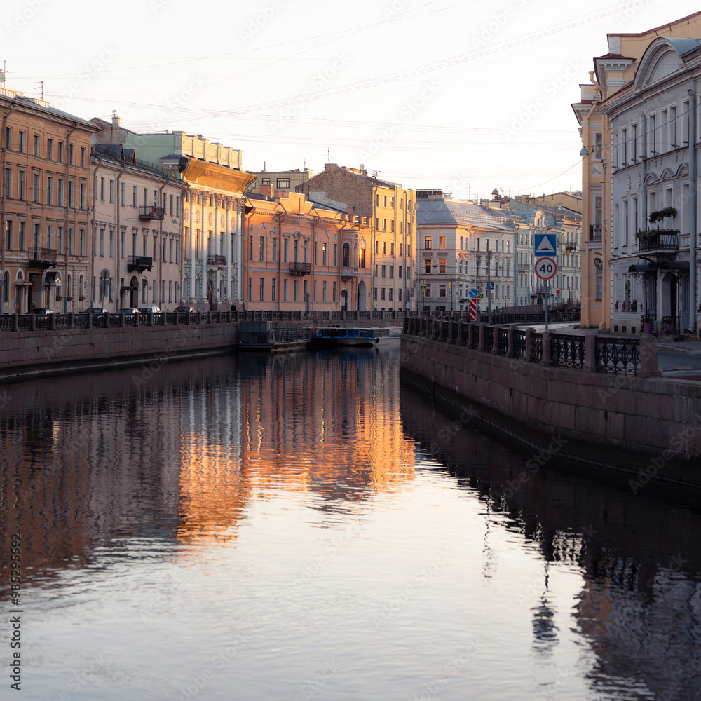 Naklejka premium View of the Moika River embankment in St. Petersburg early in the morning.
