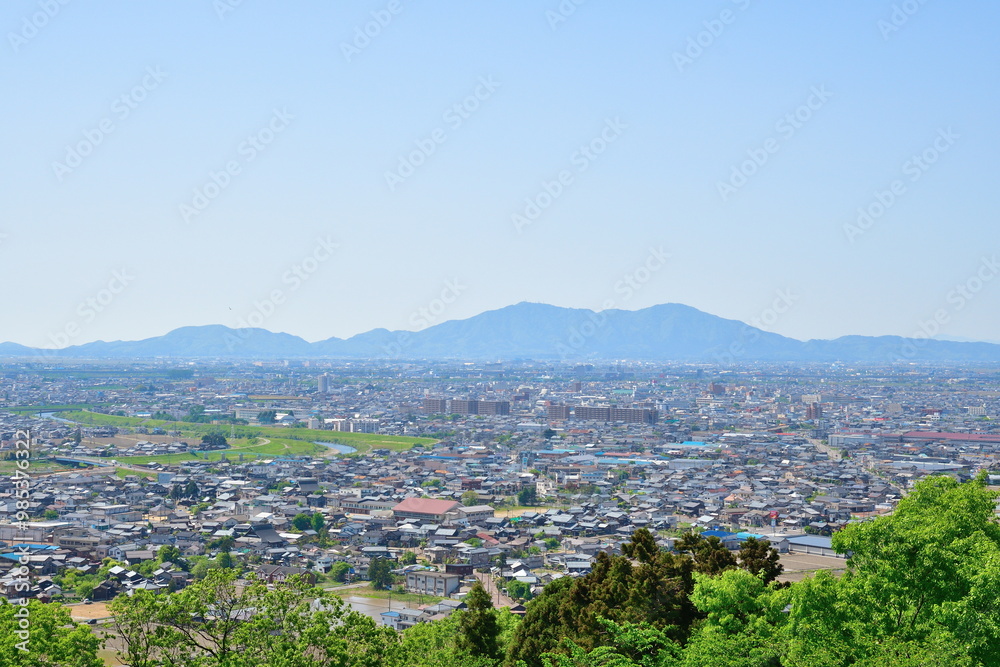 Fototapeta premium 大崎山公園から三条市街を望む（新潟県）