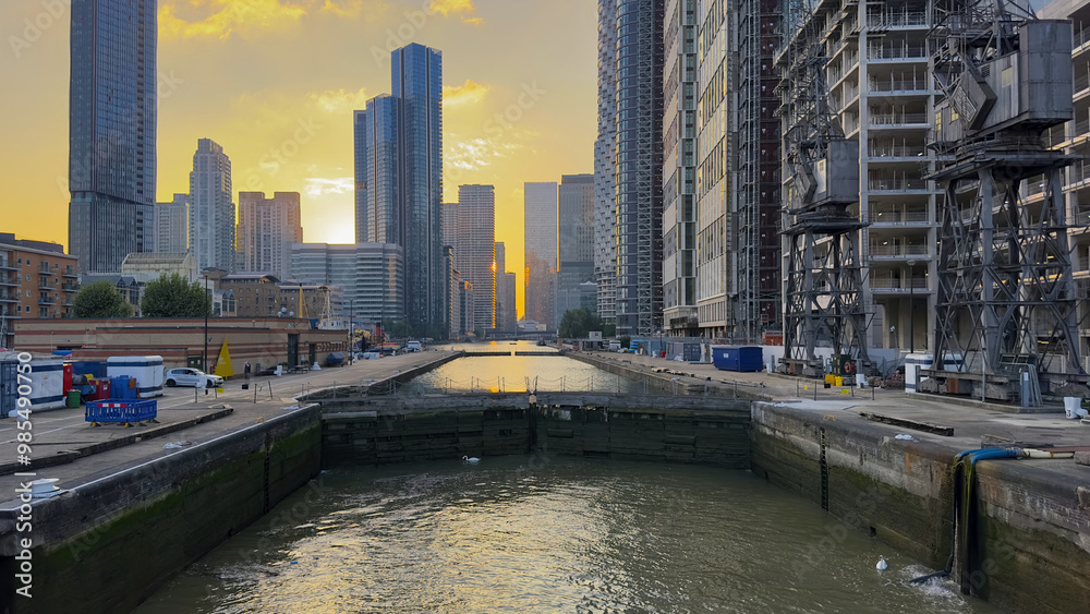 Naklejka premium London Financial District South Quay Canary Wharf