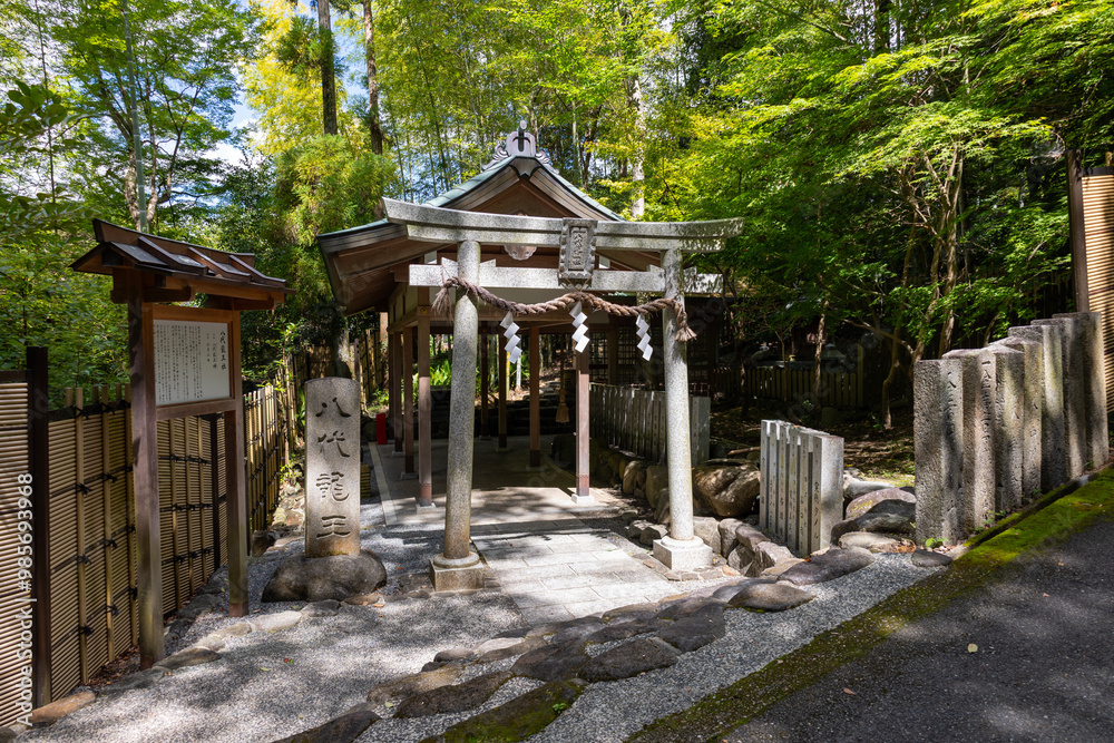 石切劔箭神社上之社・八代龍王神社（2024年9月撮影）