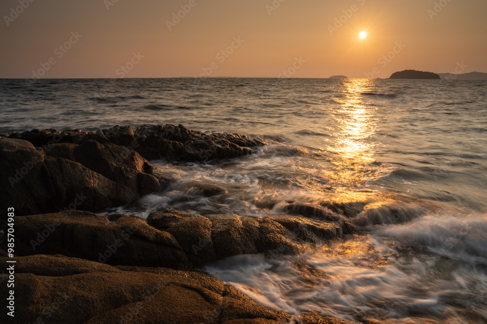 美しい夕暮れの海岸 美しい夕暮れの海岸