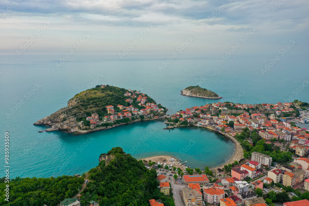 Fototapeta premium Beautiful cityscape on the mountains over Black-sea, Amasra. Amasra traditional Turkish architecture