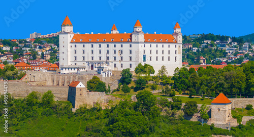 Obraz na płótnie Aerial panorama of Bratislava Castle, Slovakia w salonie