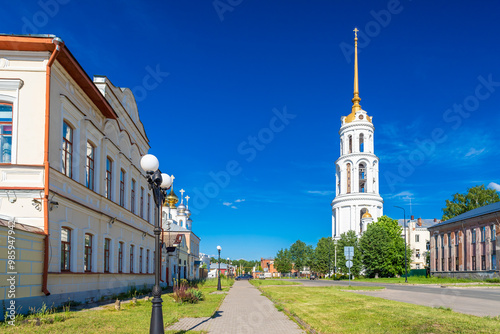 Obraz na płótnie Cityscape of Shuya, an old Russian town. A part of The Golden Ring of Russia. w salonie