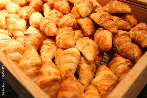 大量のクロワッサン