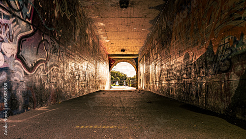 Licht am ende des Tunnels photo