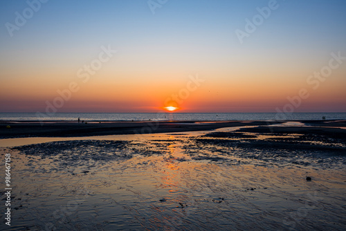 Coucher de soleil sur l'océan à Cayeux-sur-Mer