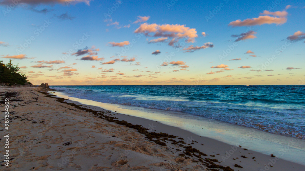 Obraz premium Horseshoe Bay Beach and Deep Bay Beach