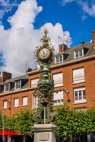 Horloge Dewailly et Marie-sans-chemise à Amiens photo