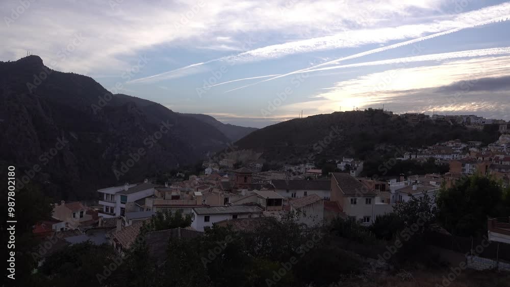 Sunset view of Güéjar Sierra village
High view at sunset, spain,2024
Sunset view of Güéjar Sierra village
High view at sunset, spain,2024