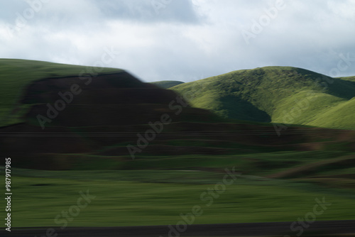 Photos mountains and clouds in low shutter speed