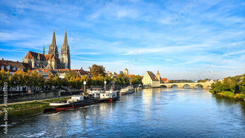 Regensburg, Deutschland: An der Donau an einem Septembermorgen