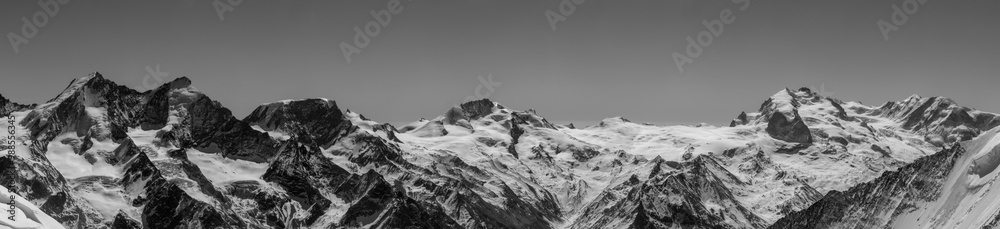 © ADDICTIVE STOCK - Panoramic view of Bishorn Peak at 4000 meters in stunning detail © ADDICTIVE STOCK - Panoramic view of Bishorn Peak at 4000 meters in stunning detail