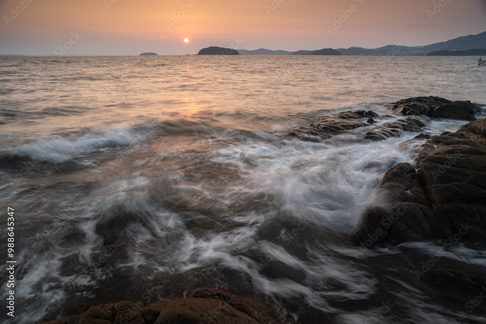 美しい夕暮れの海岸 美しい夕暮れの海岸