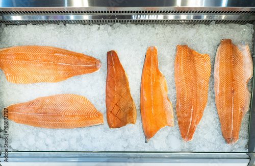 Red fish on supermarket cou...