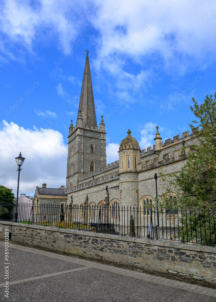 Fototapeta premium View of Saint Columb's Cathedral 