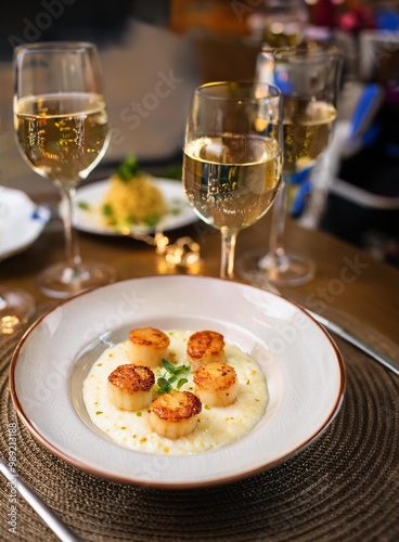 risotto aux noix de saint jaques, table festive