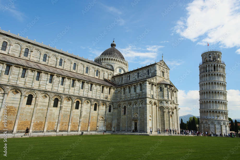 Pisa Cathedral and, on the right, the famous Leaning Tower of Pisa. Pisa, Tuscany, Italy Pisa Cathedral and, on the right, the famous Leaning Tower of Pisa. Pisa, Tuscany, Italy