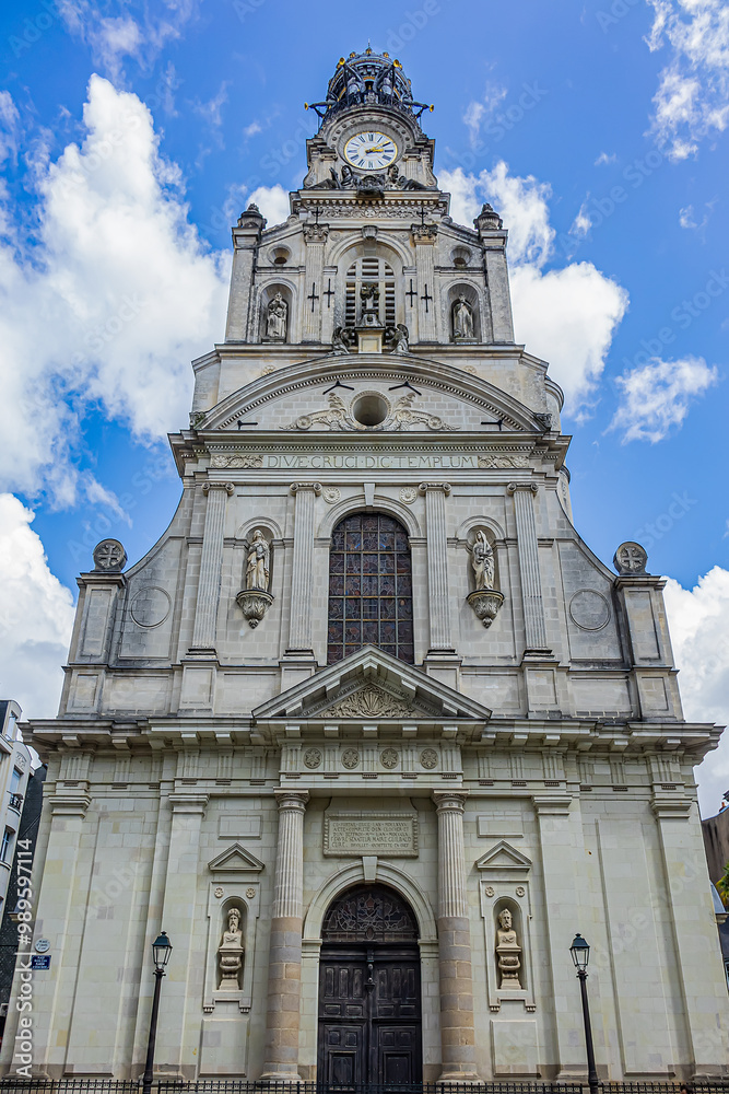 Sainte-Croix Church (Holy Cross Church) in Nantes built in 17th century in classical style. Nantes, Loire Atlantique, France. Sainte-Croix Church (Holy Cross Church) in Nantes built in 17th century in classical style. Nantes, Loire Atlantique, France.