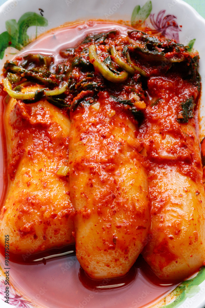 whole radish kimchi, chonggak kimchi