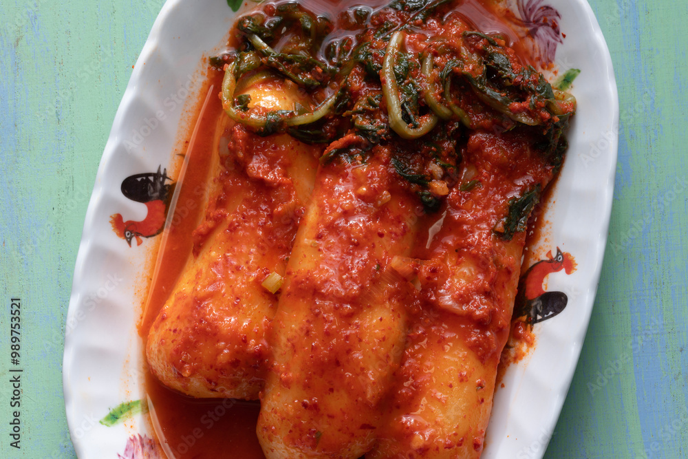 whole radish kimchi, chonggak kimchi