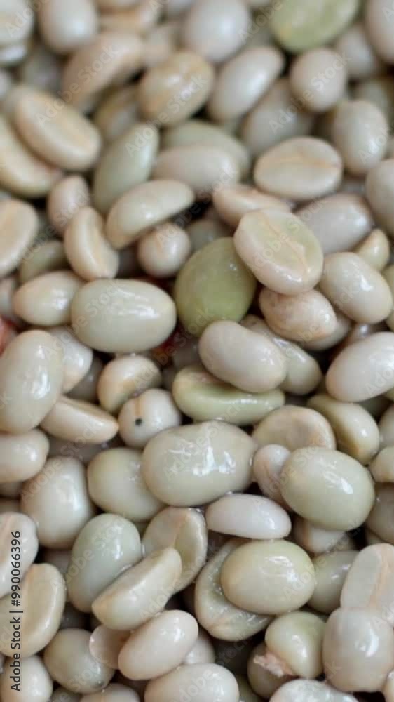 Coffee beans after being peeled. Coffee beans after being peeled.