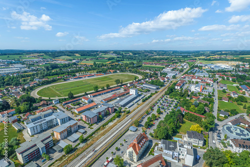 Ausblick auf die Stadt Pfarrkirchen im niederbayerischen Kreis Rottal-Inn