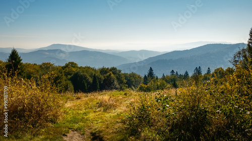 Fototapeta Naklejka Na Ścianę i Meble -  Beskid Wyspowy - krajobraz górski Beskidów