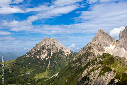 Blick auf Rötelstein und Raucheck am Dachstein, Steiermark, Österreich photo