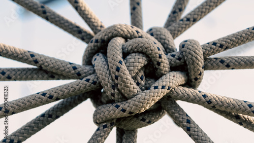 Fotografía big knot and lots of ropes