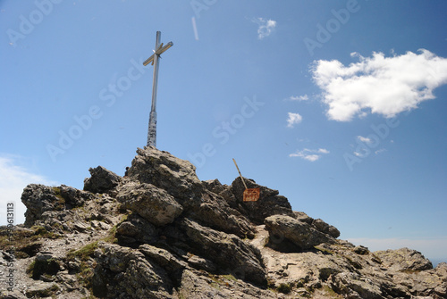 Vedute panoramiche sul sentiero per Punta La Marmora, sui Monti del Gennargentu, la croce di Punta La Marmora