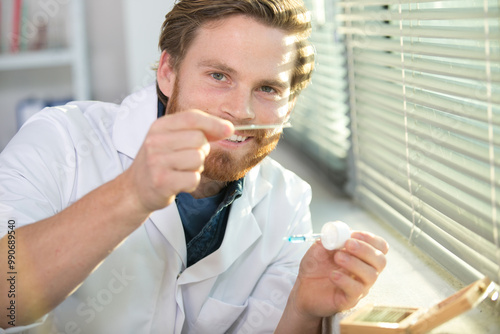 laboratory research workers