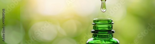 Obraz na płótnie Closeup of a bottle of green tea extract. w salonie
