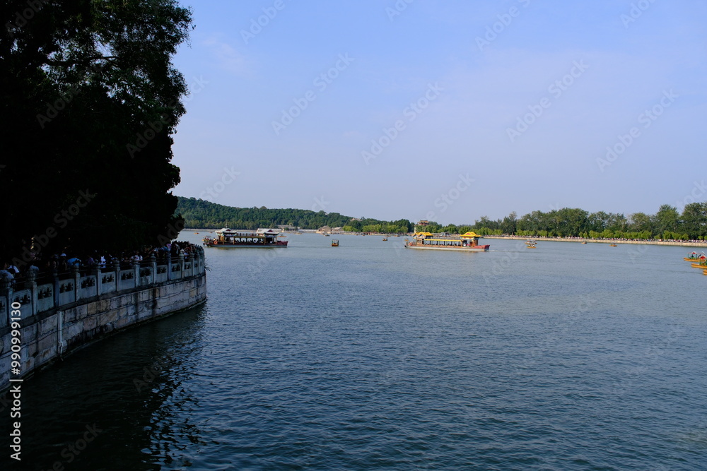 Fototapeta premium Kunming Lake in Summer Palace in Beijing, China. 