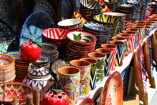 Ceramic plates with the traditional pattern of Uzbekistan