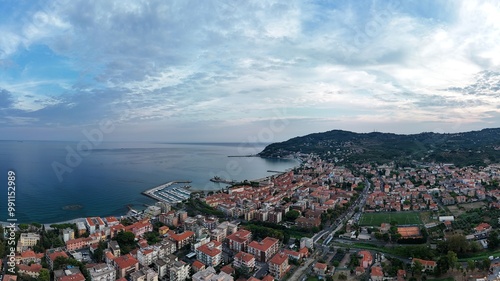 Vista aerea di Diano Marina scattata con un drone.