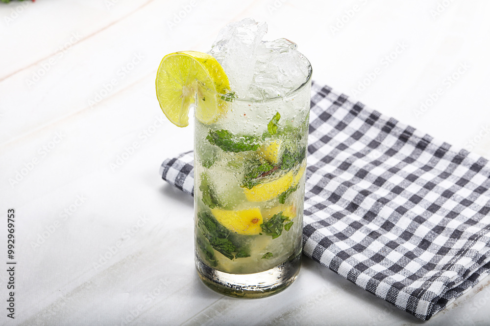 Fototapeta premium Mojito cocktail with lime and rum