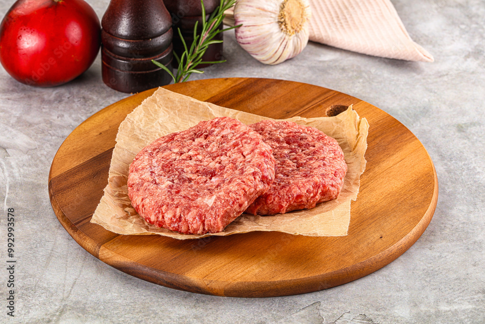 Raw round beef cutlet minced meat Raw round beef cutlet minced meat