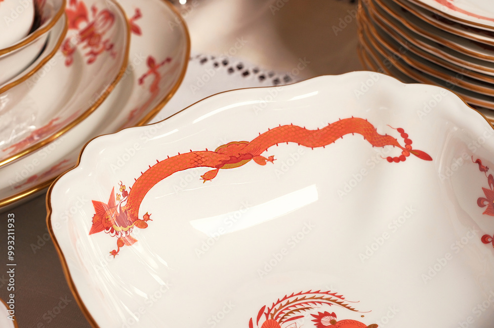 Collectible porcelain set of the Red Dragon ser
The works of the famous Meissen manufactory are unique pieces of art of high artistic level and royal style, having world renown and collectible value