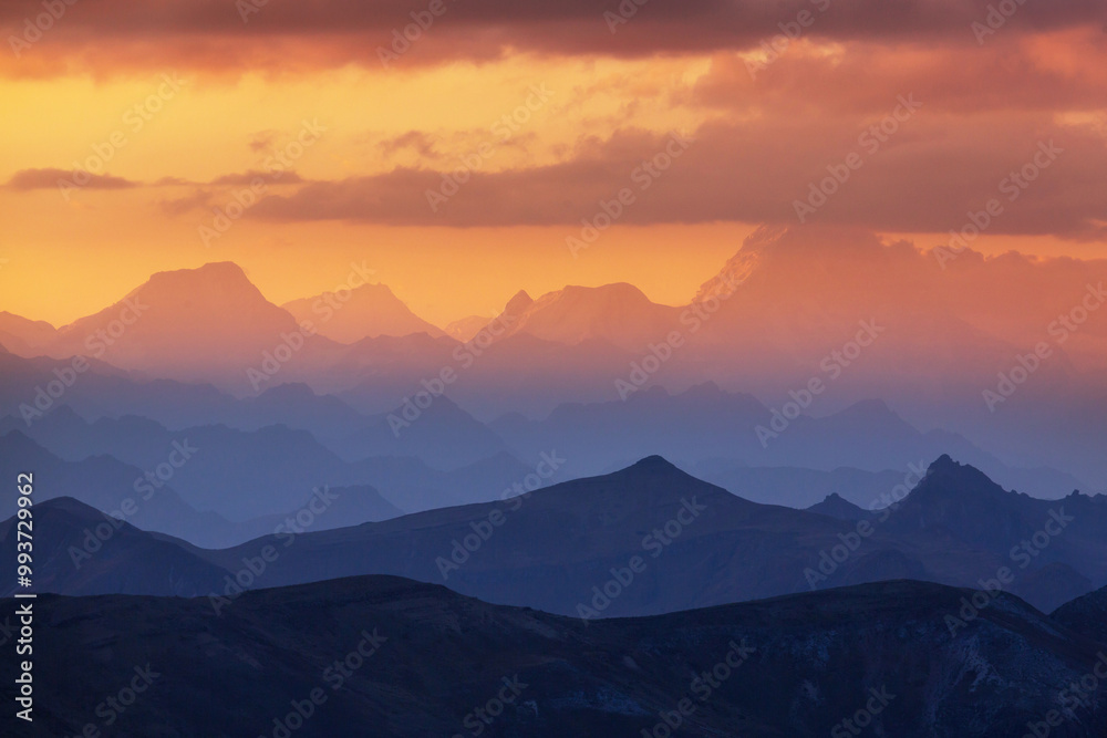 Fototapeta premium Mountains on sunset