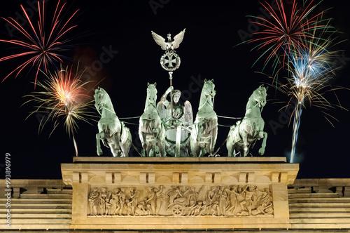 Feuerwerk über dem Brandenburger Tor, Berlin
