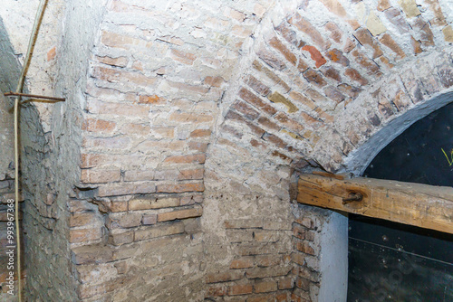 Tableau sur toile The vaulted ceilings in the old red brick building