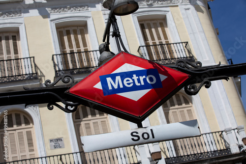 Entrada estación de metro en Madrid photo