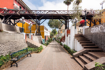 Fototapete Seufzerbrücke Seufzerbrücke Lima Peru Kolonialstil  © JuanLuis